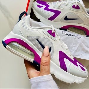 NWT Nike Air Max 200